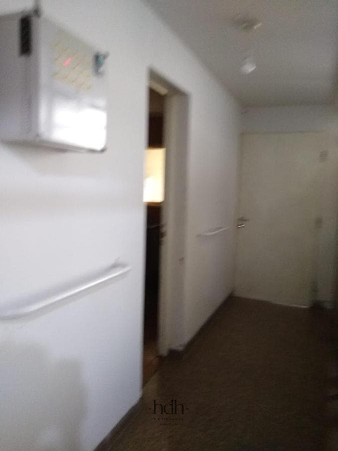 House for sale in Alta Córdoba, suitable for commercial use, with 4 bedrooms and a patio