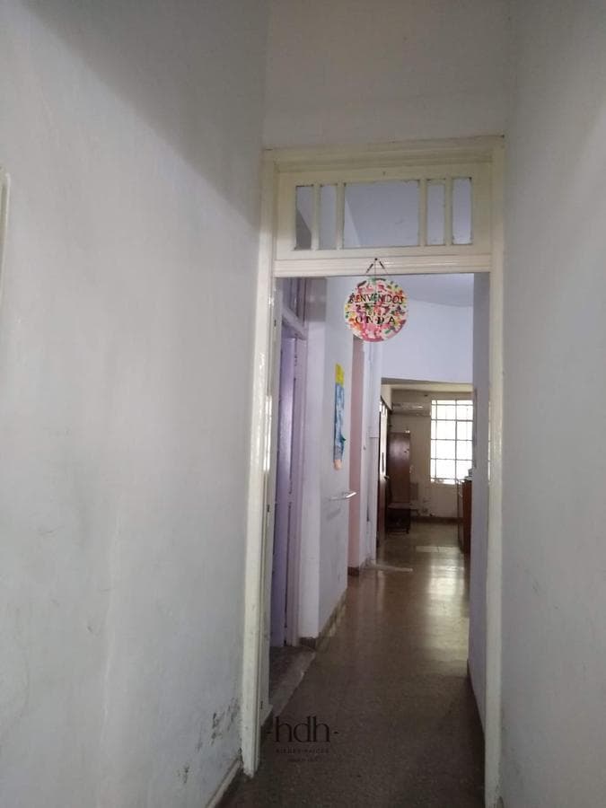 House for sale in Alta Córdoba, suitable for commercial use, with 4 bedrooms and a patio