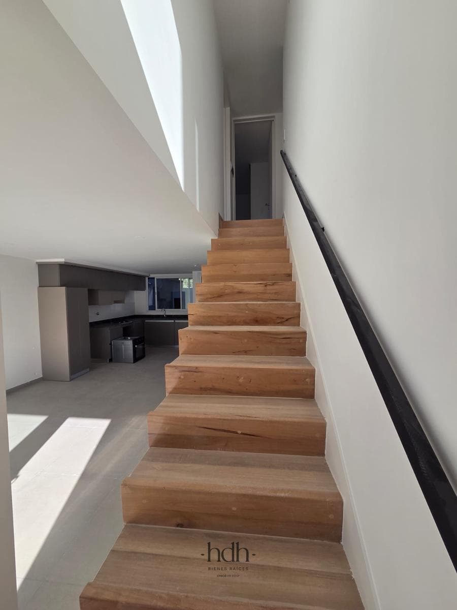 3-Bedroom Duplex House for Rent in a Housing Complex with Amenities and 24-Hour Security