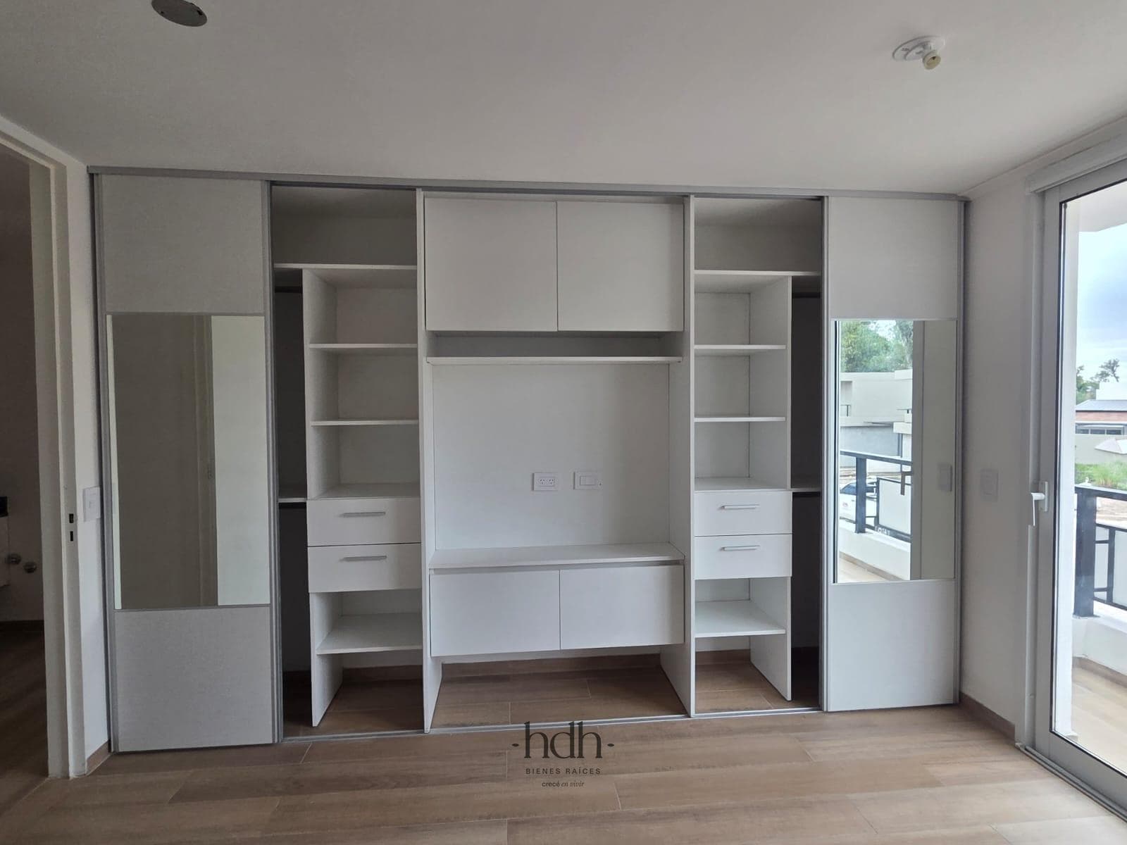 3-Bedroom Duplex House for Rent in a Housing Complex with Amenities and 24-Hour Security