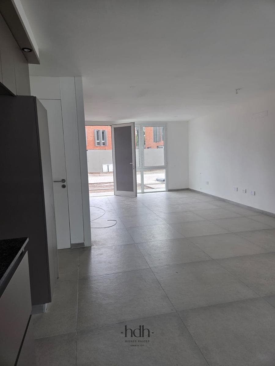 3-Bedroom Duplex House for Rent in a Housing Complex with Amenities and 24-Hour Security