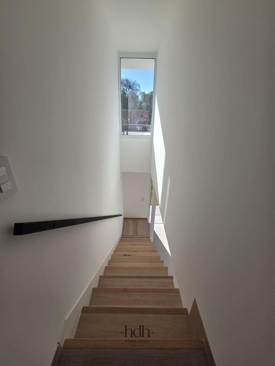 3-Bedroom Duplex House for Rent in a Housing Complex with Amenities and 24-Hour Security