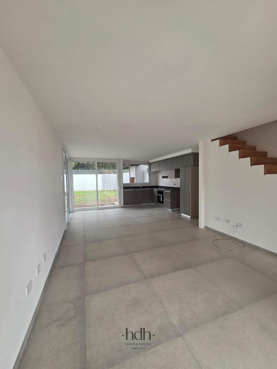 3-Bedroom Duplex House for Rent in a Housing Complex with Amenities and 24-Hour Security