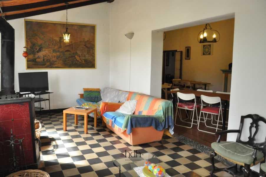 Spectacular 10-bedroom home for sale in Valle Hermoso—ideal for alternative tourism