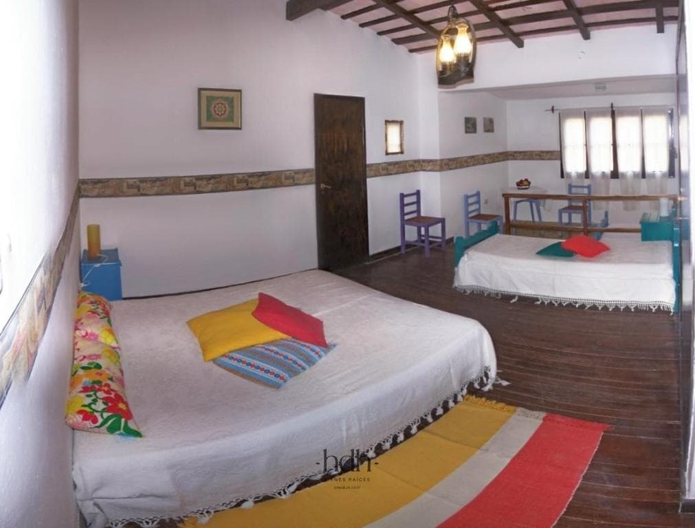 Spectacular 10-bedroom home for sale in Valle Hermoso—ideal for alternative tourism