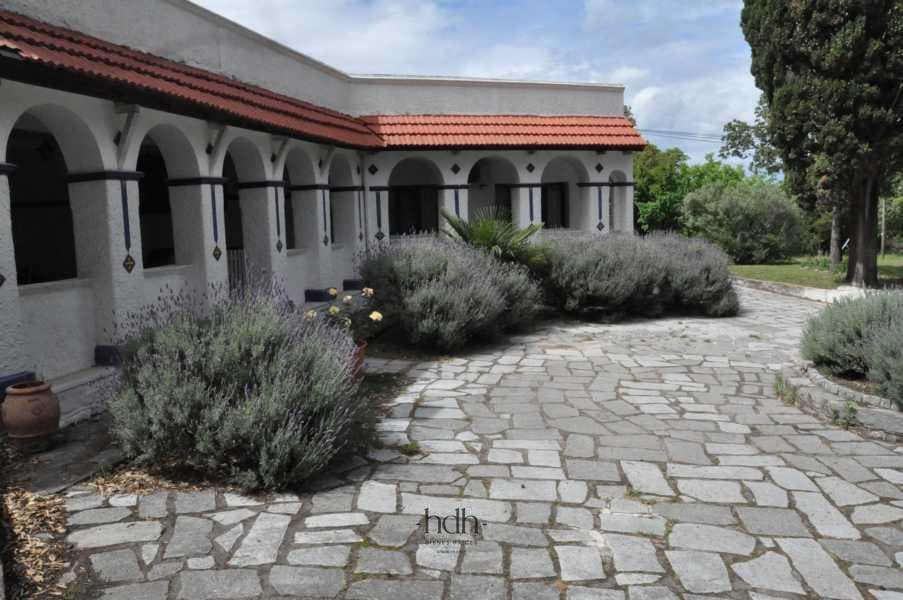 Spectacular 10-bedroom home for sale in Valle Hermoso—ideal for alternative tourism