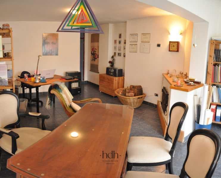 Spectacular 10-bedroom home for sale in Valle Hermoso—ideal for alternative tourism