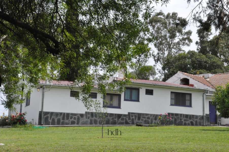 Spectacular 10-bedroom home for sale in Valle Hermoso—ideal for alternative tourism