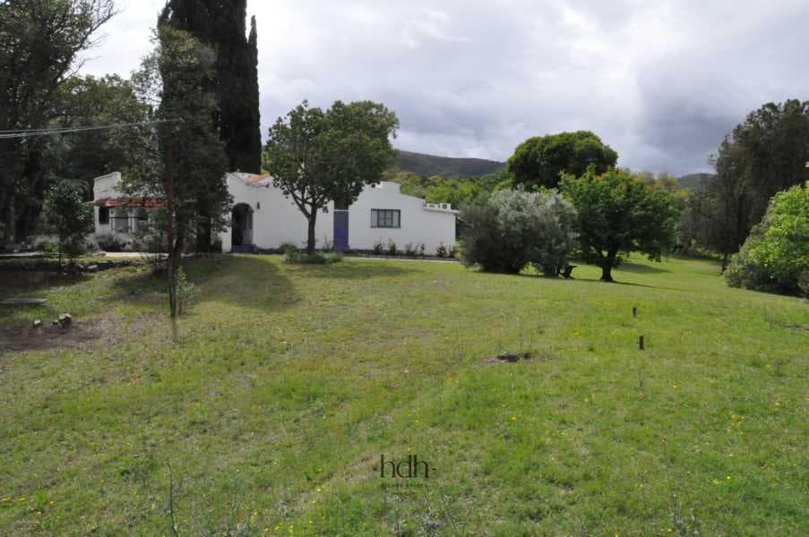 Spectacular 10-bedroom home for sale in Valle Hermoso—ideal for alternative tourism