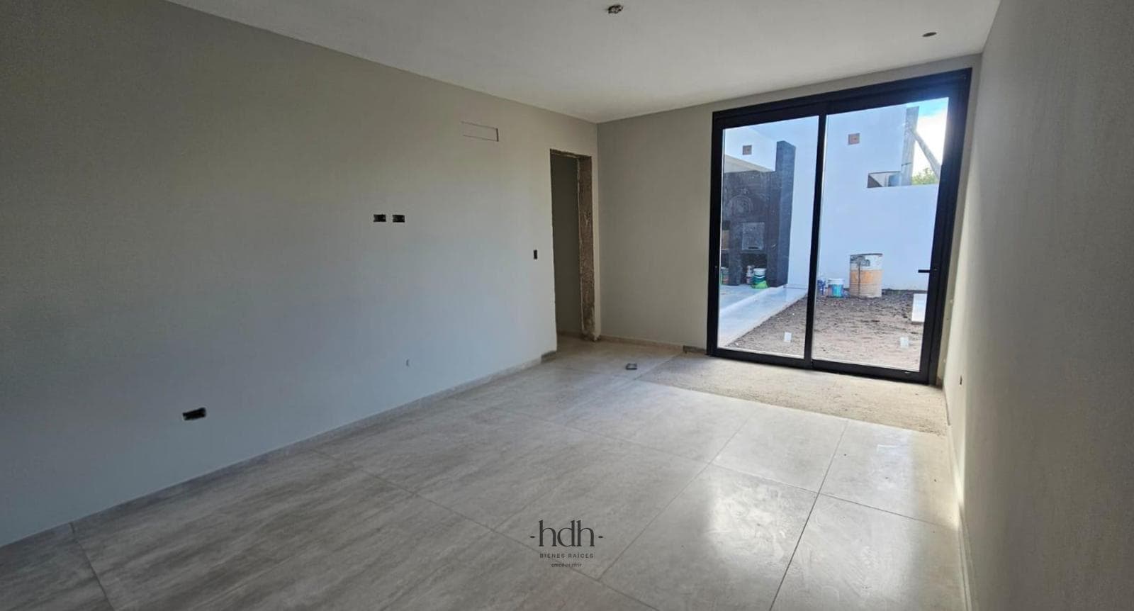 House for sale in La Luisita: 4 bedrooms, 3 bathrooms, with a pool
