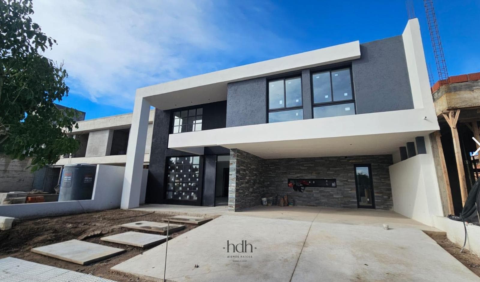 House for sale in La Luisita: 4 bedrooms, 3 bathrooms, with a pool