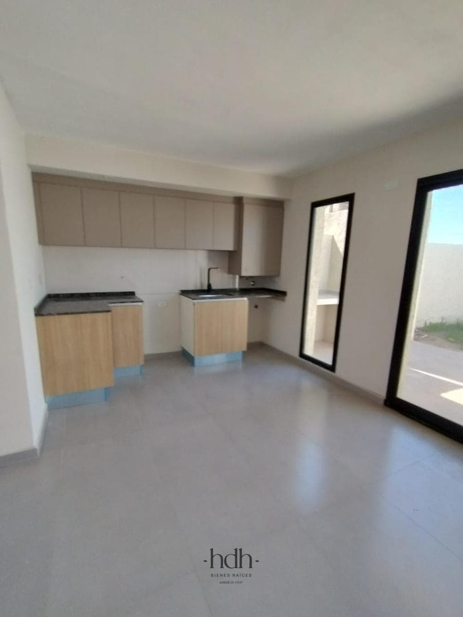 House for sale: 2 bedrooms, 2 bathrooms, 24-hour security