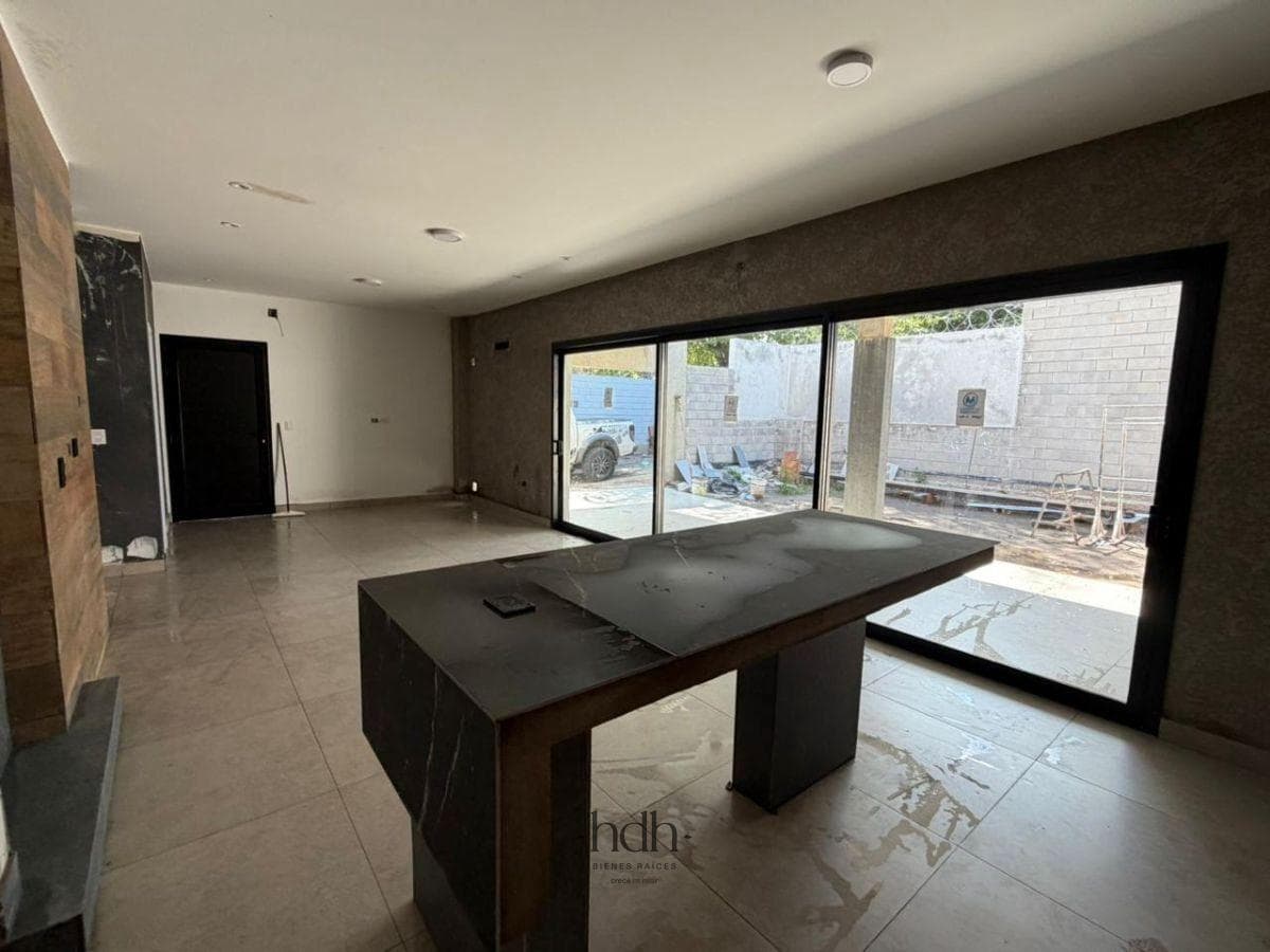 House for sale in Housing: 2 bedrooms, living room, patio, with security
