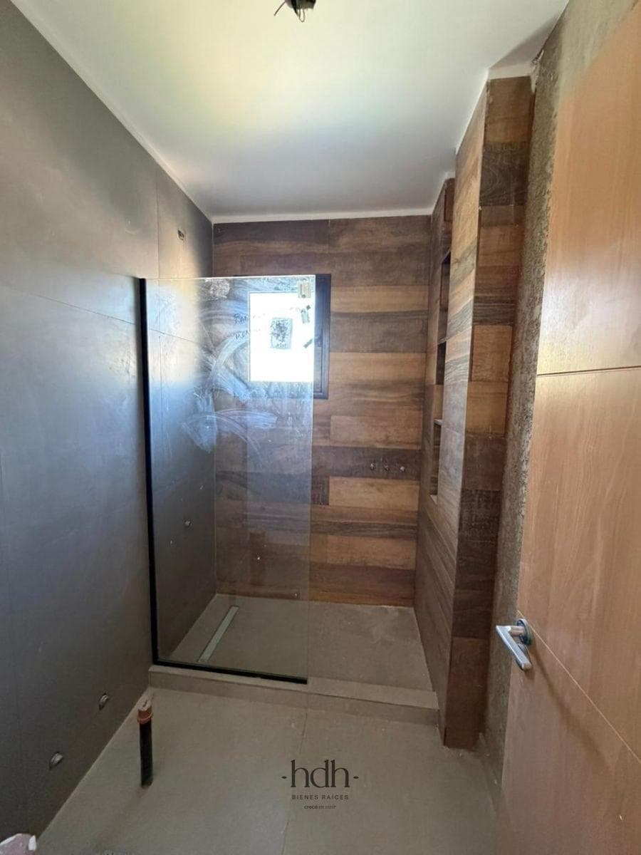 House for sale in Housing: 2 bedrooms, living room, patio, with security