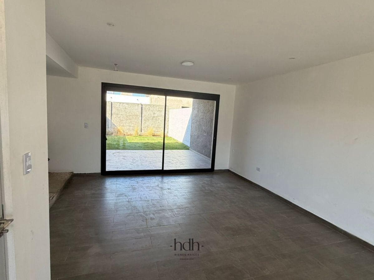 House for sale: 2 bedrooms, 2 bathrooms, with 24-hour security, Docta Boulevard