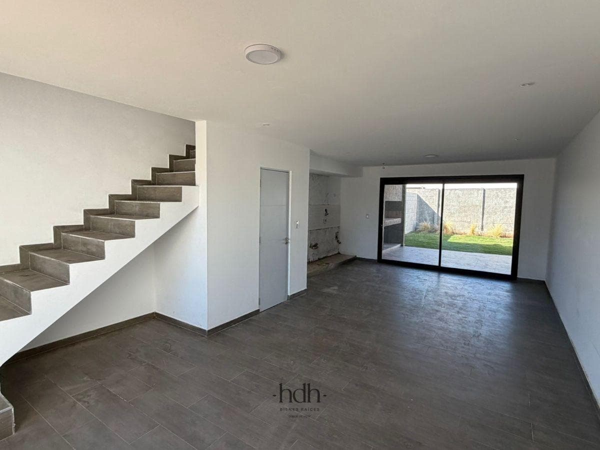 House for sale: 2 bedrooms, 2 bathrooms, with 24-hour security, Docta Boulevard