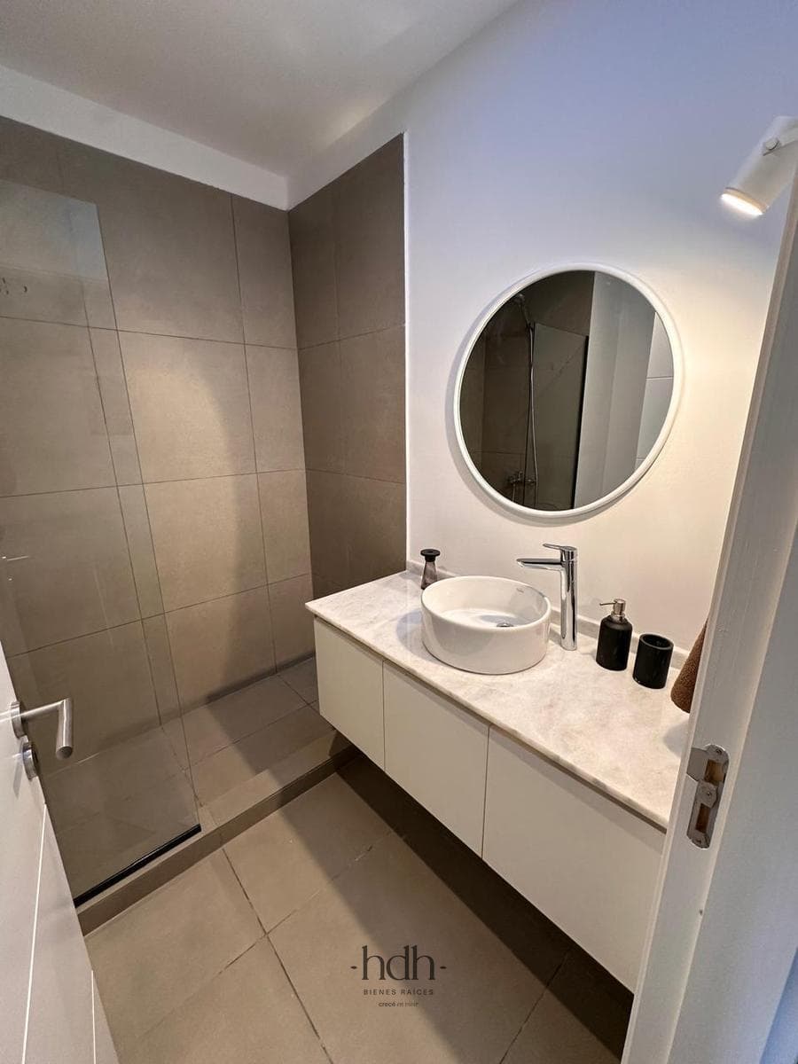 Apartment for Sale in Hoyo 5: 2 bedrooms, 2 bathrooms, furnished