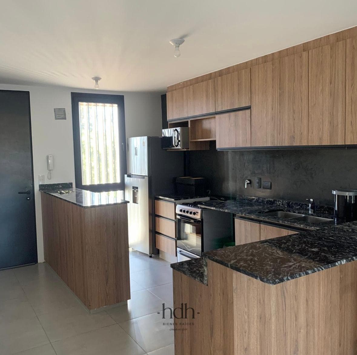 Apartment for Sale in Hoyo 5: 2 bedrooms, 2 bathrooms, furnished