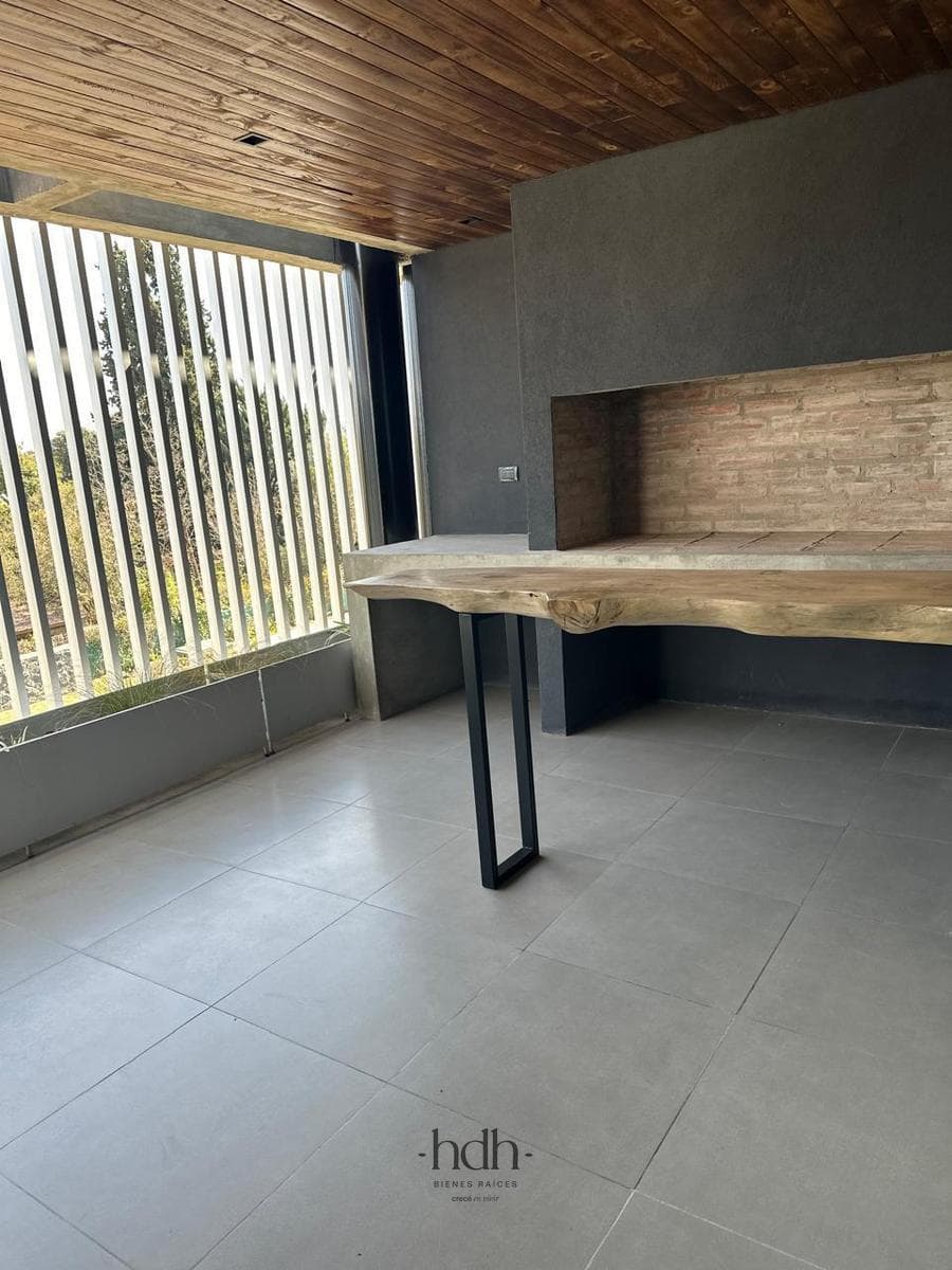 Apartment for Sale in Hoyo 5: 2 bedrooms, 2 bathrooms, furnished