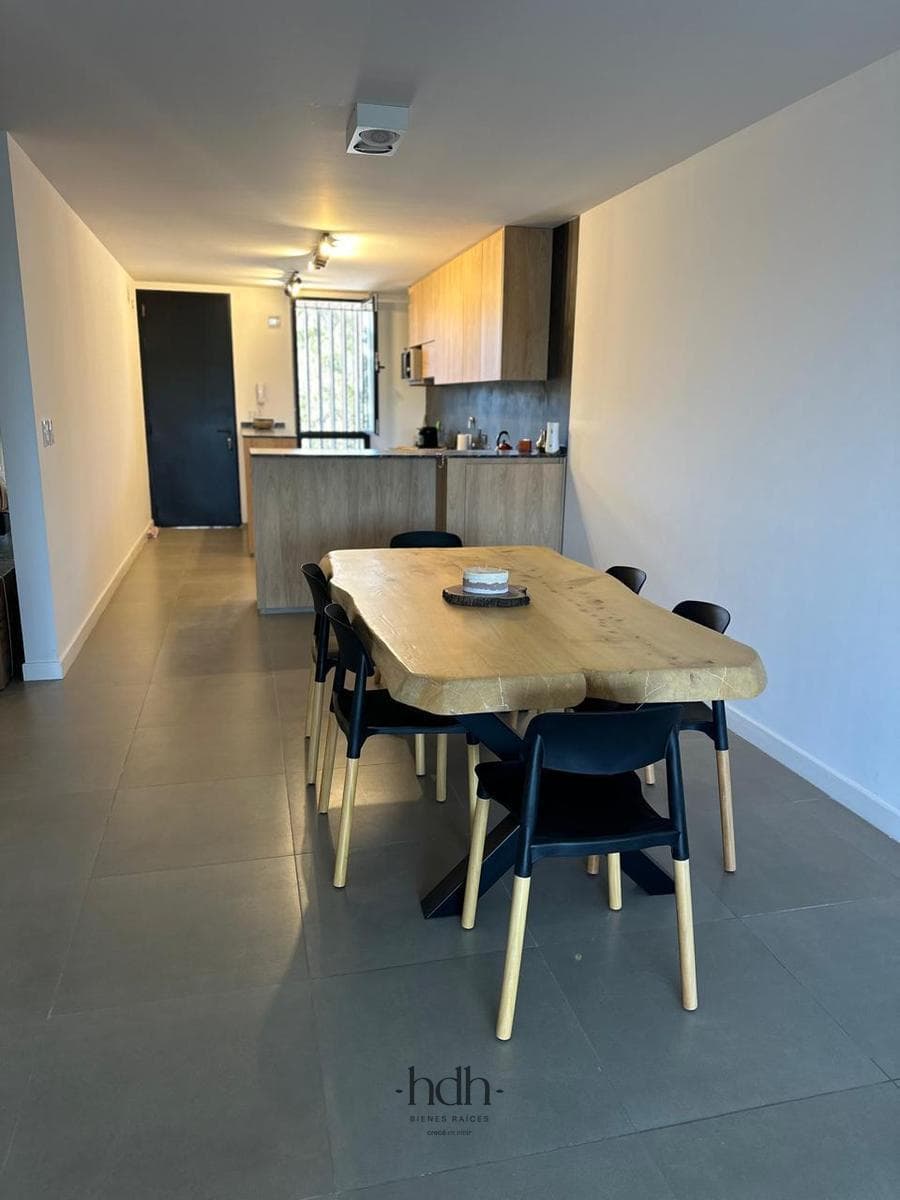 Apartment for Sale in Hoyo 5: 2 bedrooms, 2 bathrooms, furnished