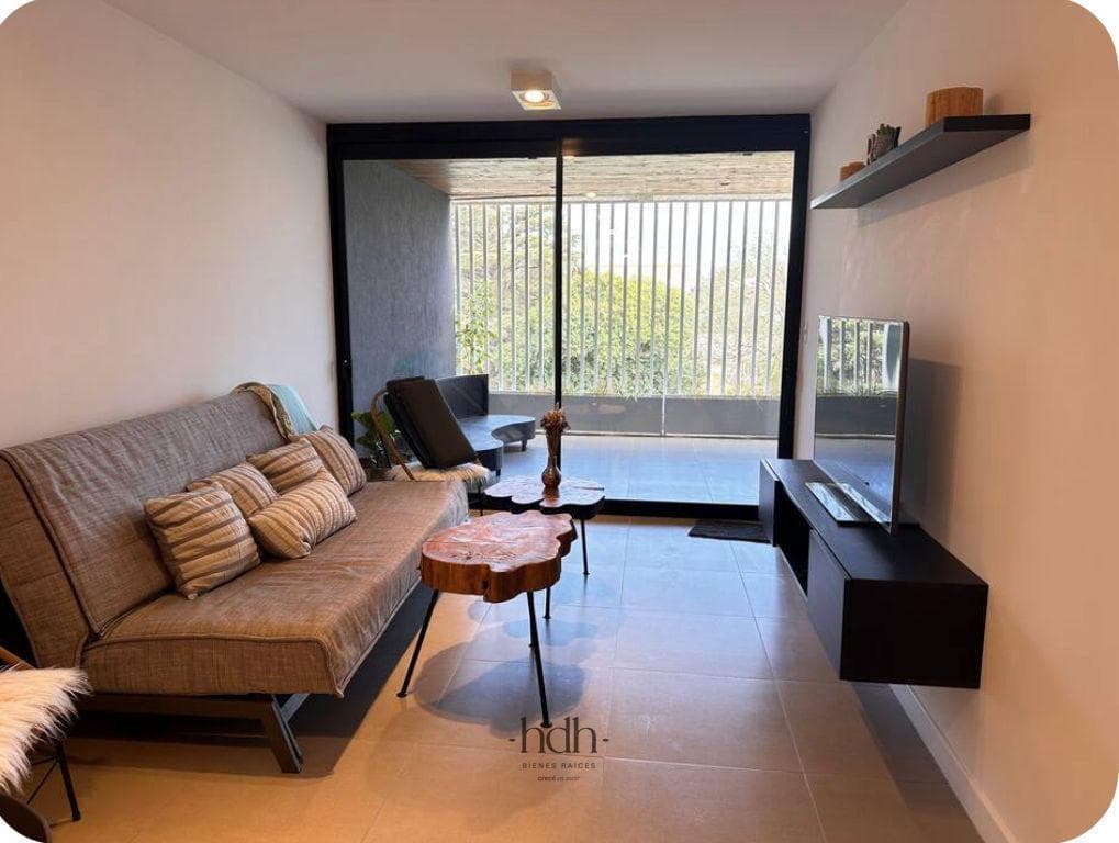 Apartment for Sale in Hoyo 5: 2 bedrooms, 2 bathrooms, furnished