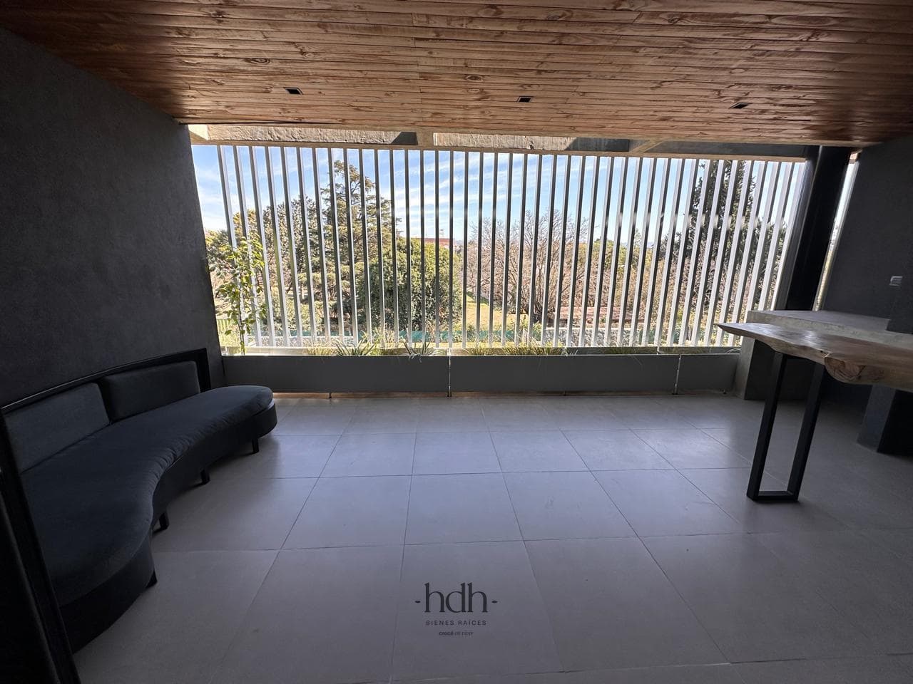 Apartment for Sale in Hoyo 5: 2 bedrooms, 2 bathrooms, furnished