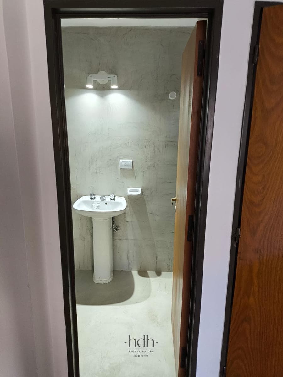1-bedroom, 1-bathroom apartment for sale with a balcony in Nueva Córdoba