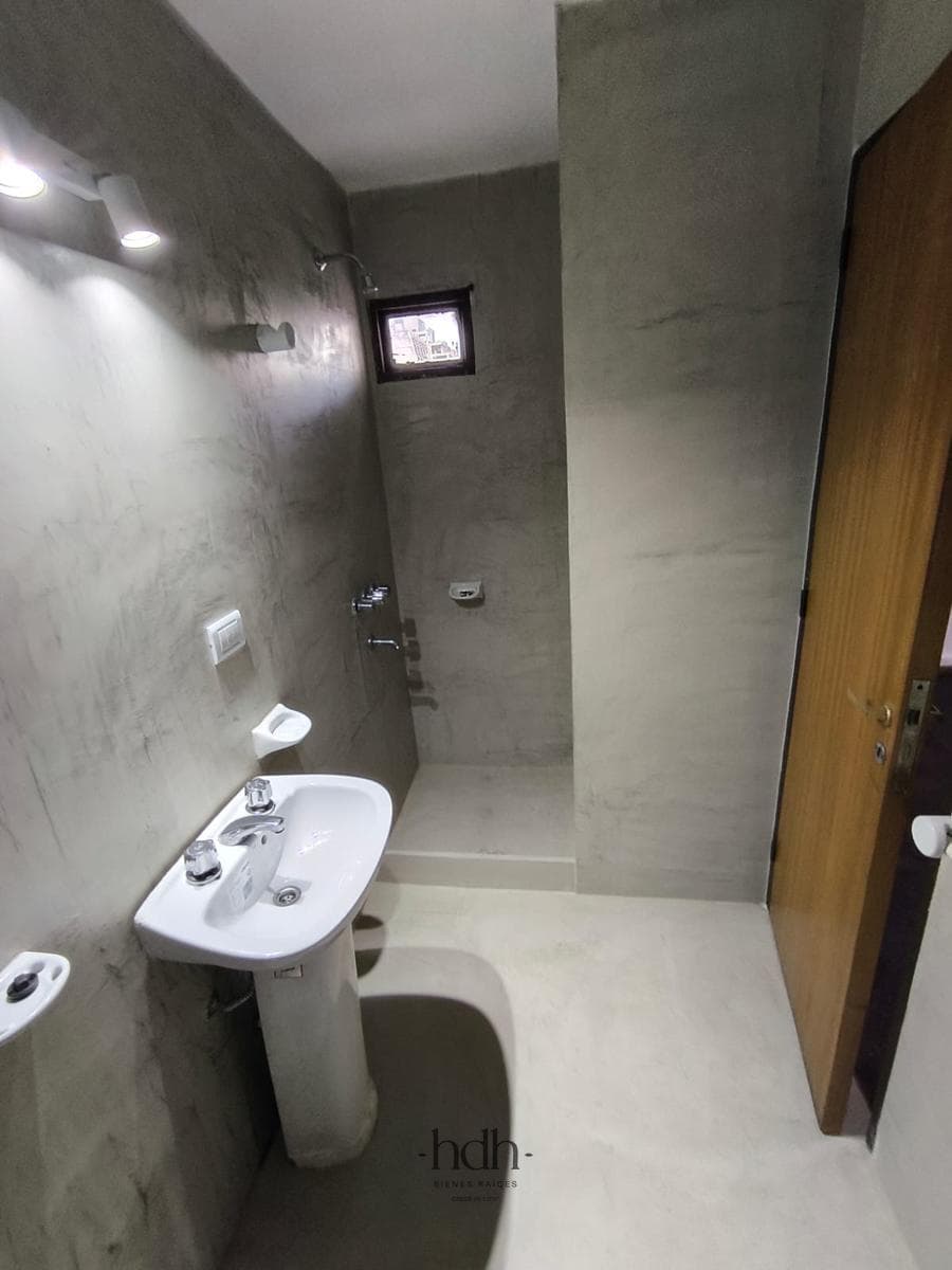 1-bedroom, 1-bathroom apartment for sale with a balcony in Nueva Córdoba