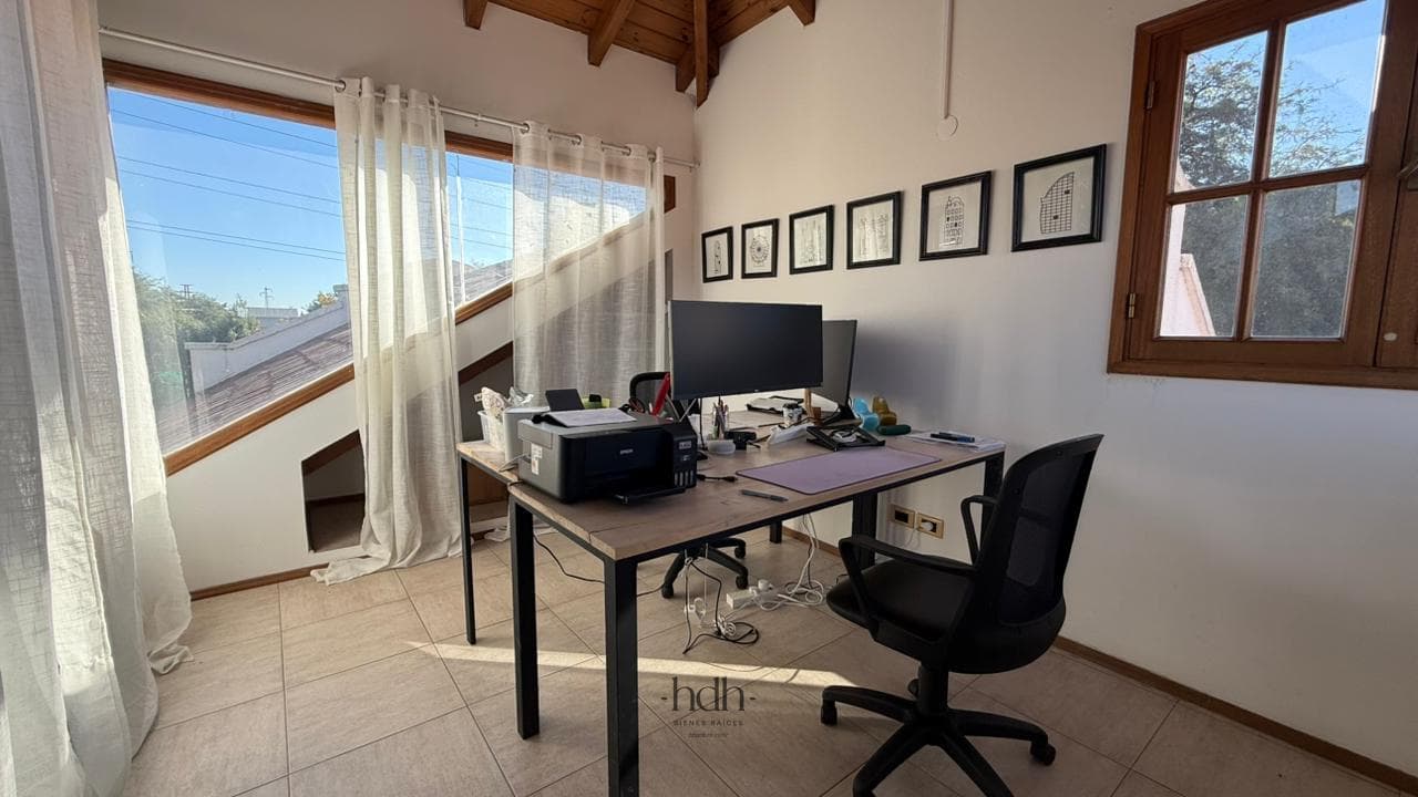 House for Rent in Jockey Club: 3 Bedrooms, with Pool and Golf Course View