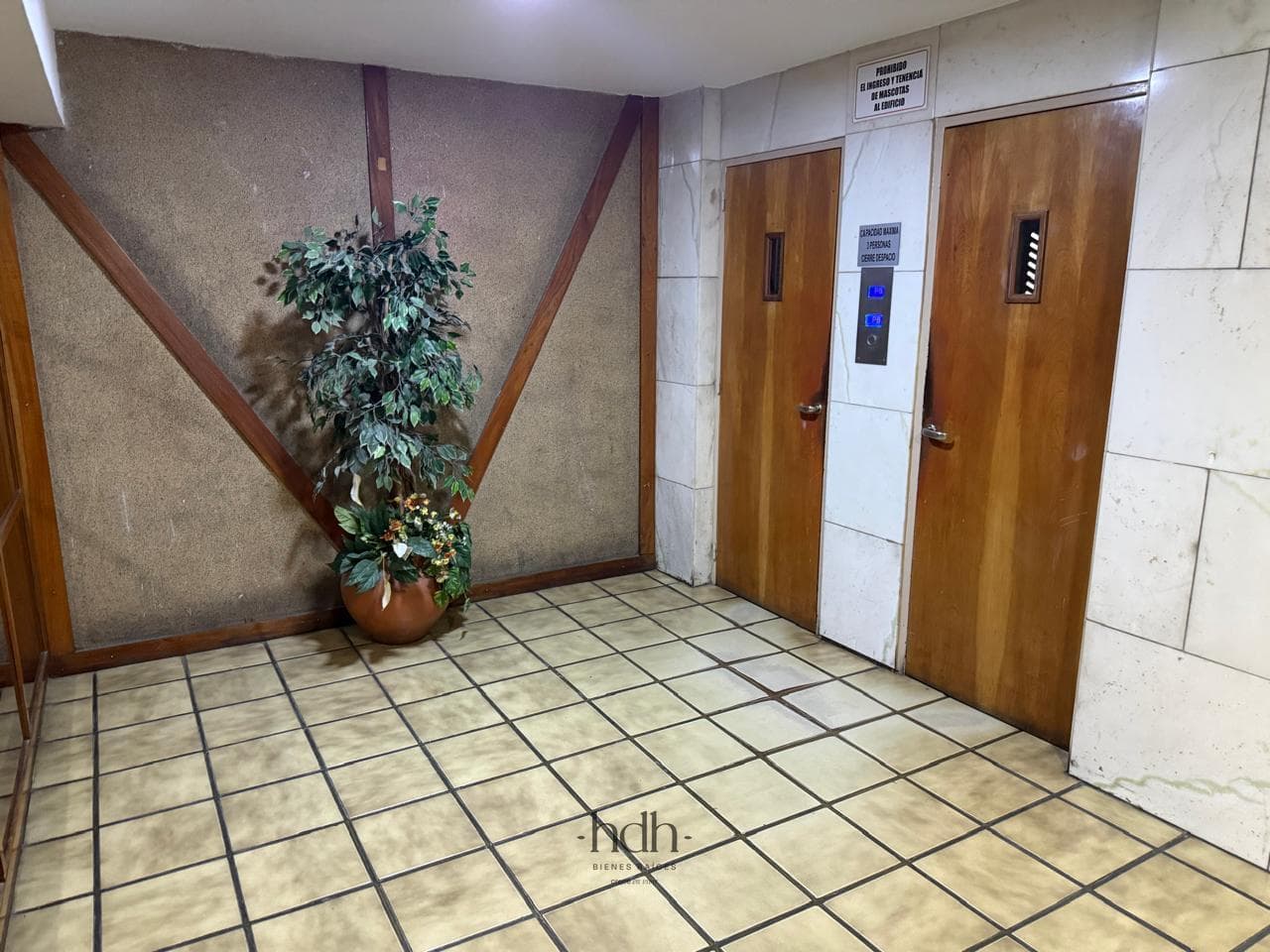 One-room apartment for sale in Downtown, 9th floor, bright and ideal for Airbnb