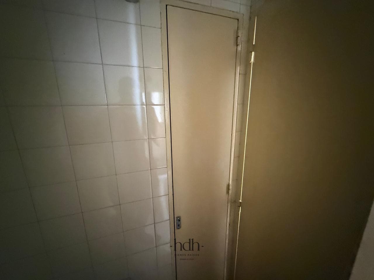 One-room apartment for sale in Downtown, 9th floor, bright and ideal for Airbnb