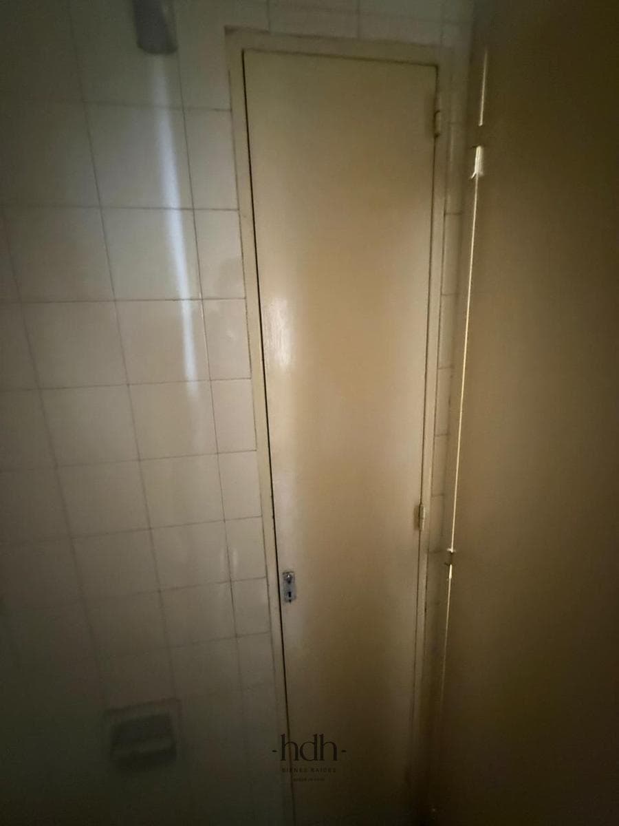 One-room apartment for sale in Downtown, 9th floor, bright and ideal for Airbnb