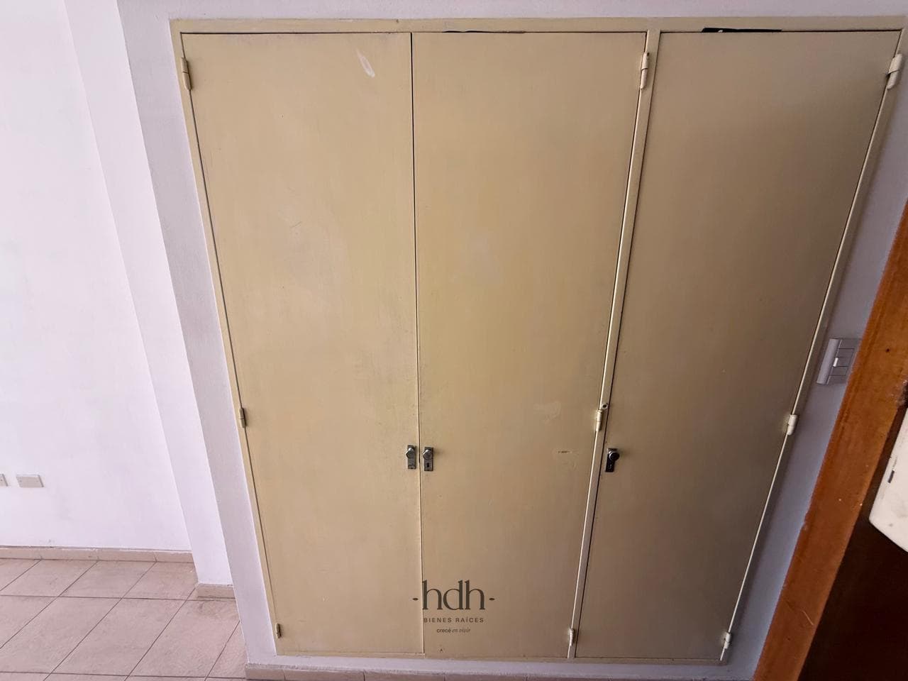 One-room apartment for sale in Downtown, 9th floor, bright and ideal for Airbnb