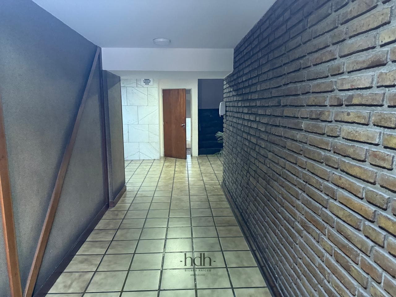 One-room apartment for sale in Downtown, 9th floor, bright and ideal for Airbnb
