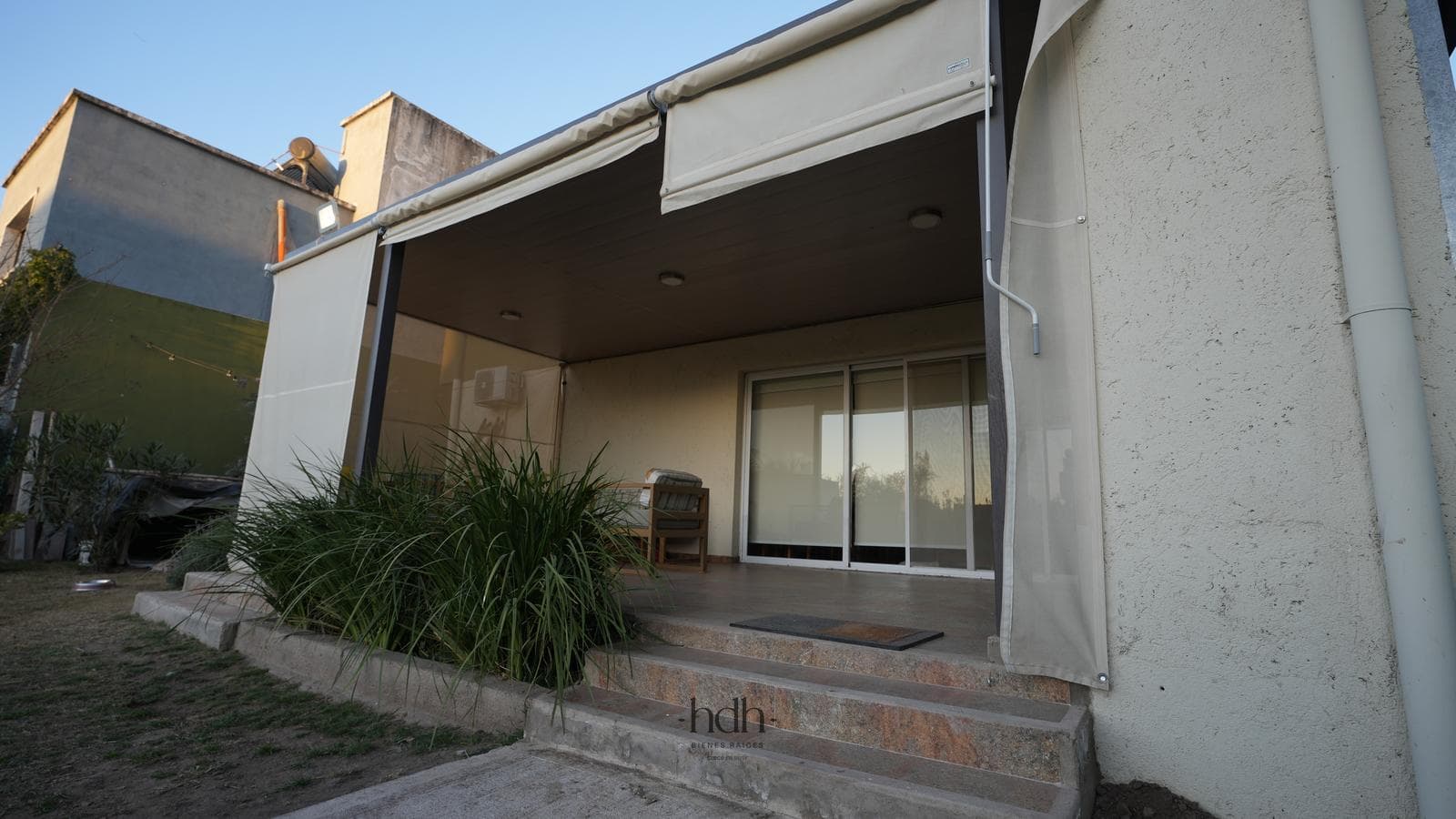 House for sale: 3 bedrooms, 2 bathrooms, pool, 24-hour security