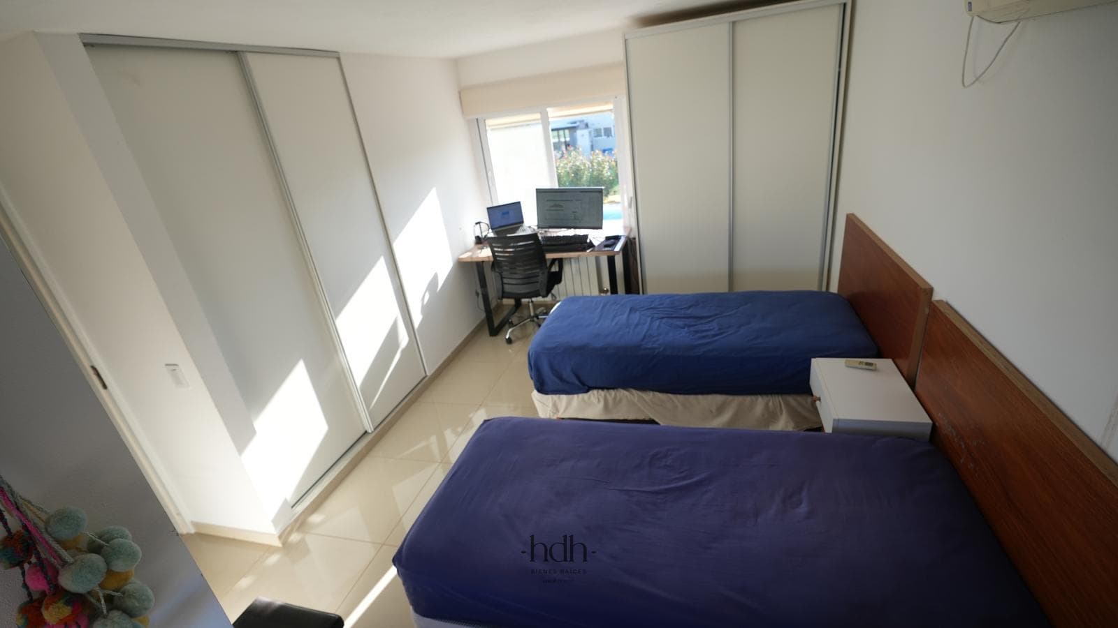 House for sale: 3 bedrooms, 2 bathrooms, pool, 24-hour security