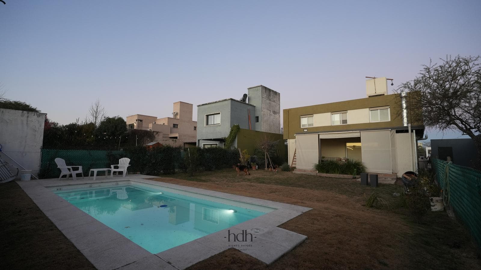 House for sale: 3 bedrooms, 2 bathrooms, pool, 24-hour security