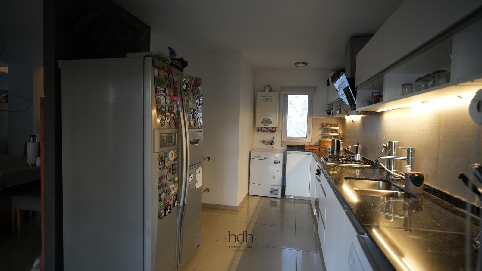 House for sale: 3 bedrooms, 2 bathrooms, pool, 24-hour security