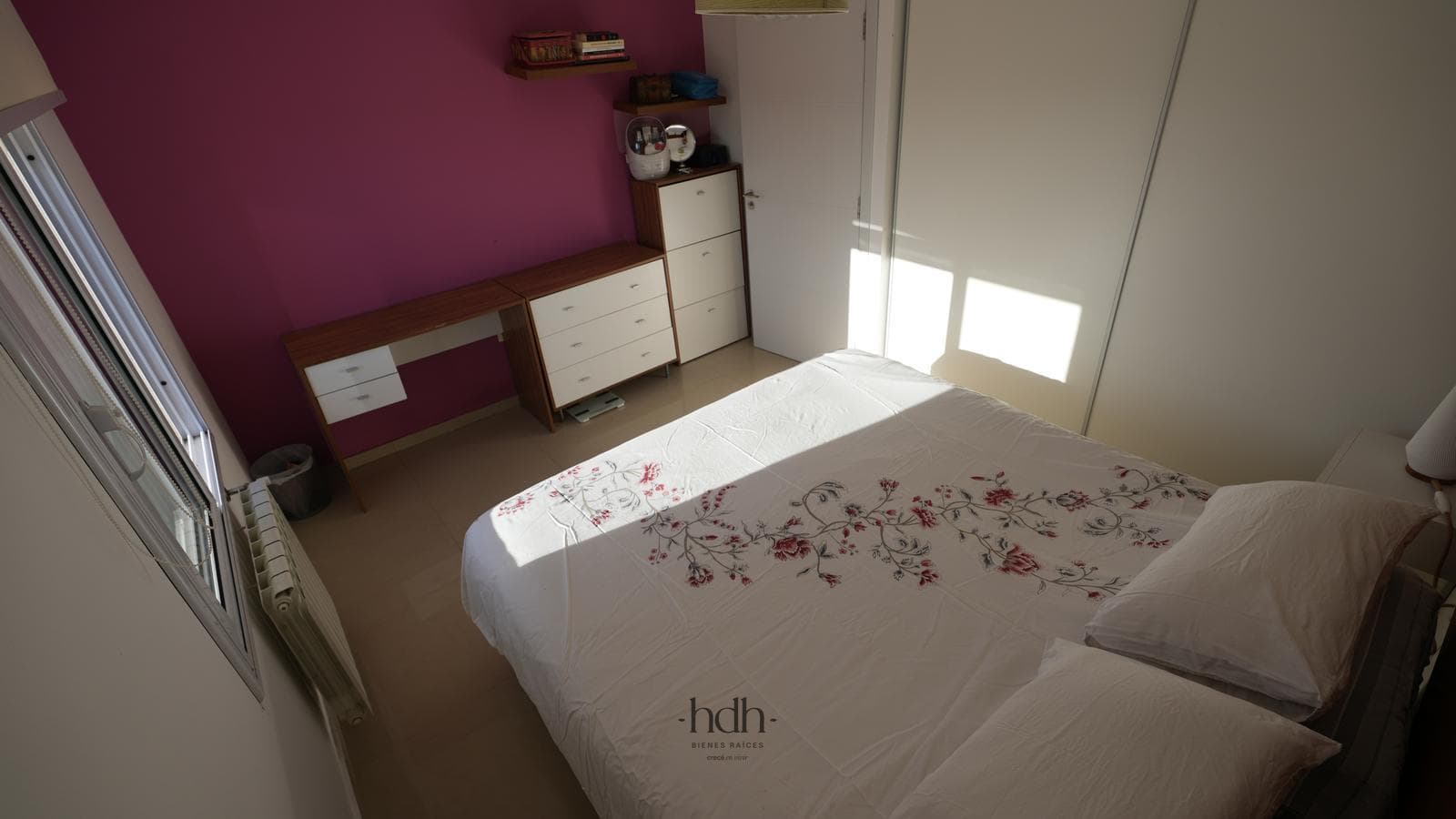 House for sale: 3 bedrooms, 2 bathrooms, pool, 24-hour security
