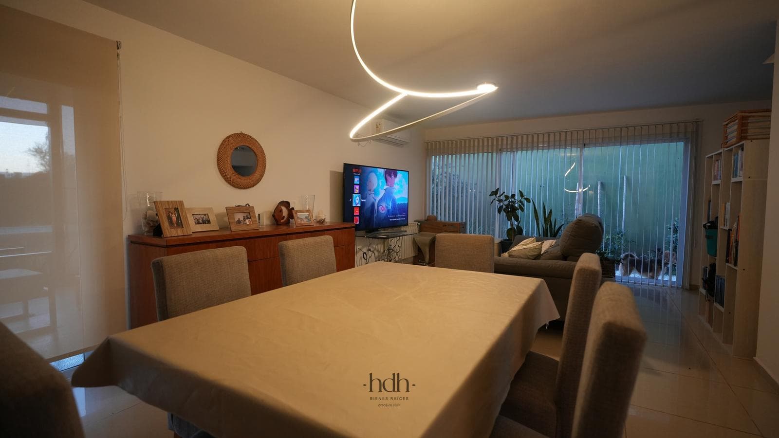 House for sale: 3 bedrooms, 2 bathrooms, pool, 24-hour security