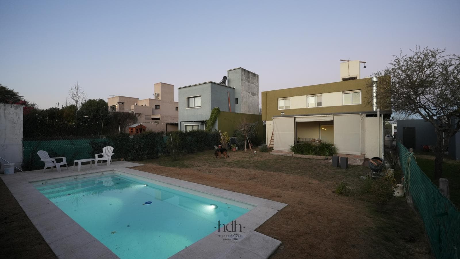 House for sale: 3 bedrooms, 2 bathrooms, pool, 24-hour security