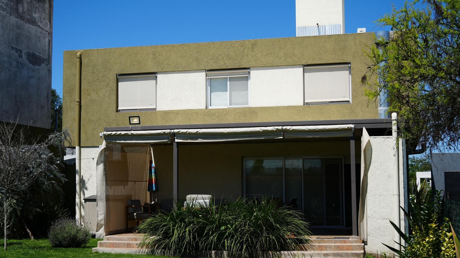 House for sale: 3 bedrooms, 2 bathrooms, pool, 24-hour security