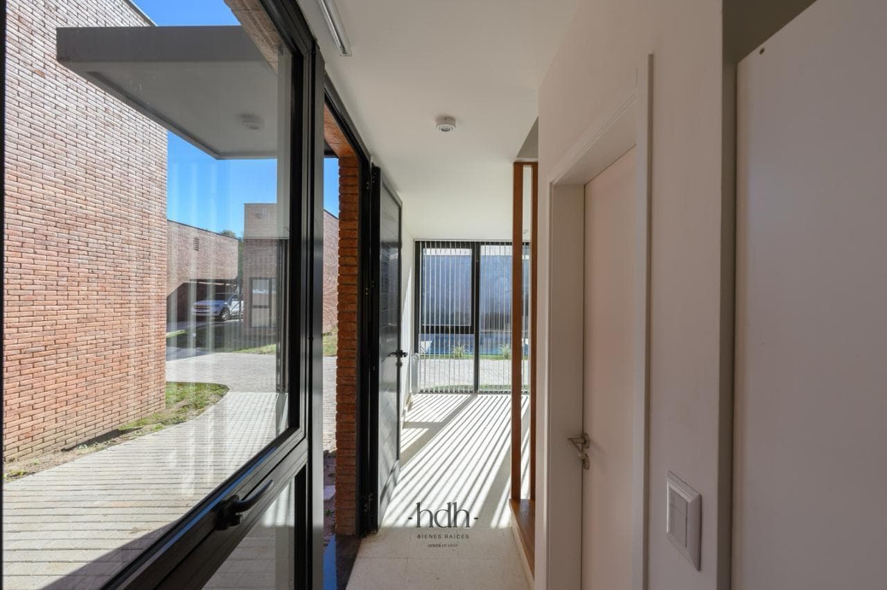 Duplex in Villa Allende: 2 bedrooms with a patio