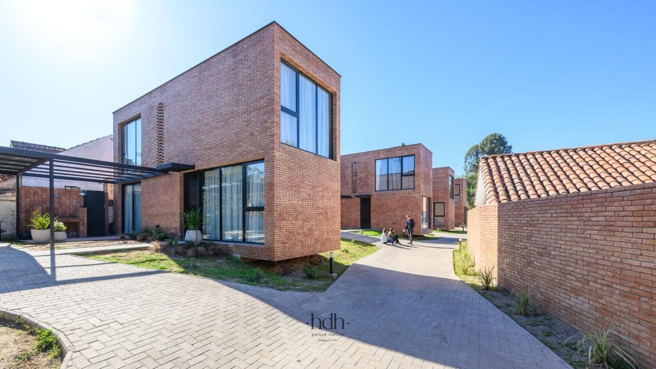 Duplex in Villa Allende: 2 bedrooms with a patio