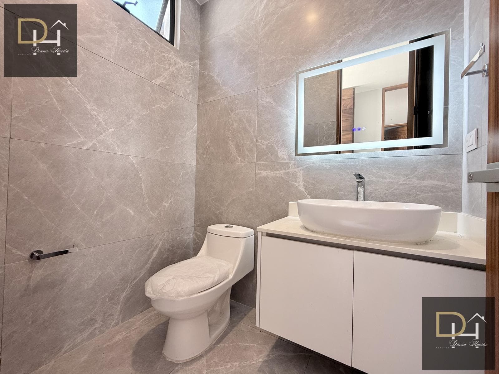 ¡¡AMPLIA CASA EN VENTA TOTALMENTE NUEVA EN RESIDENCIAL RIO!!