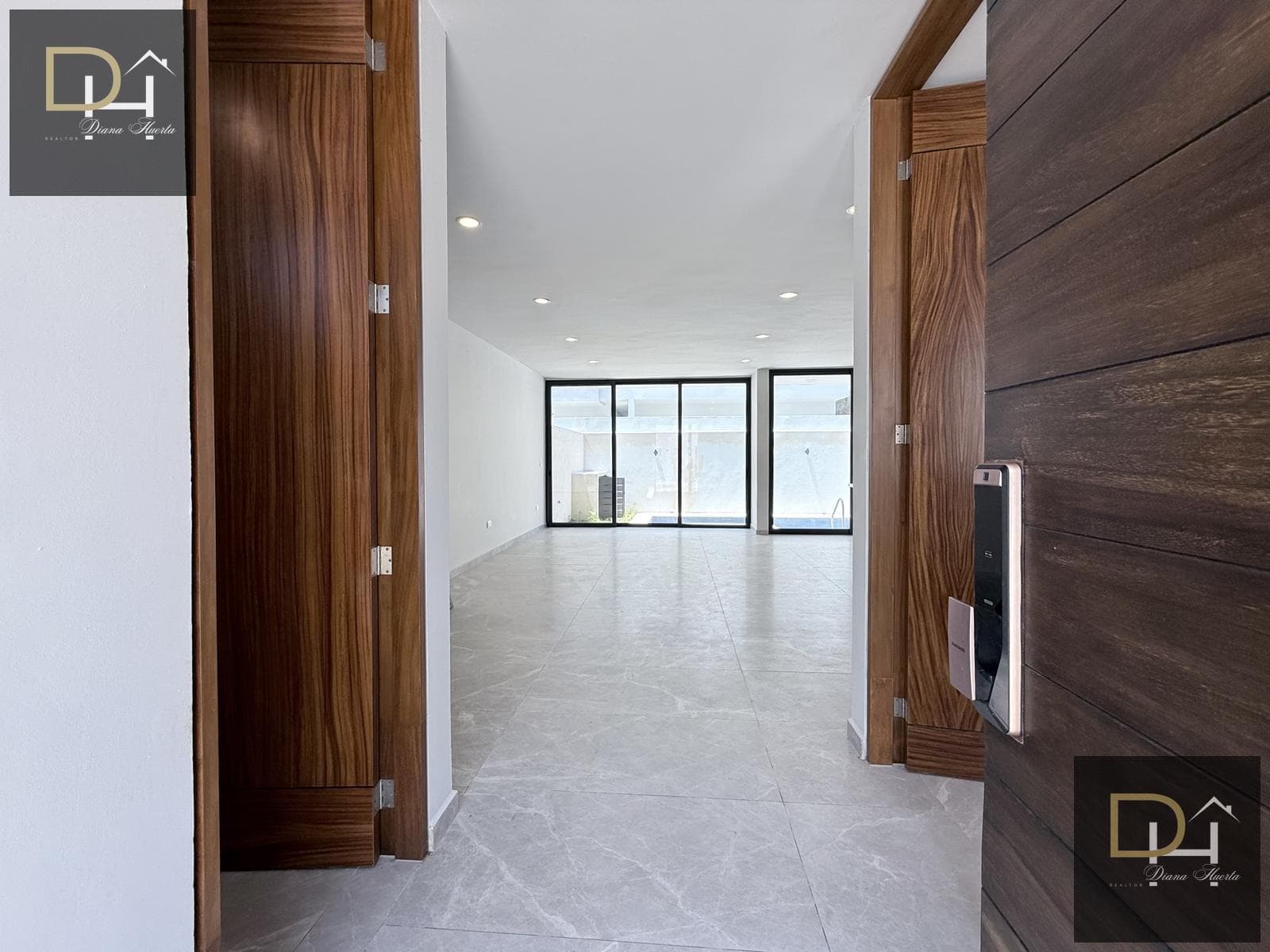 ¡¡AMPLIA CASA EN VENTA TOTALMENTE NUEVA EN RESIDENCIAL RIO!!