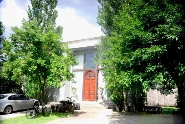 For Sale - 5-Room House, Garden, Pool - Santa Catalina, Villanueva