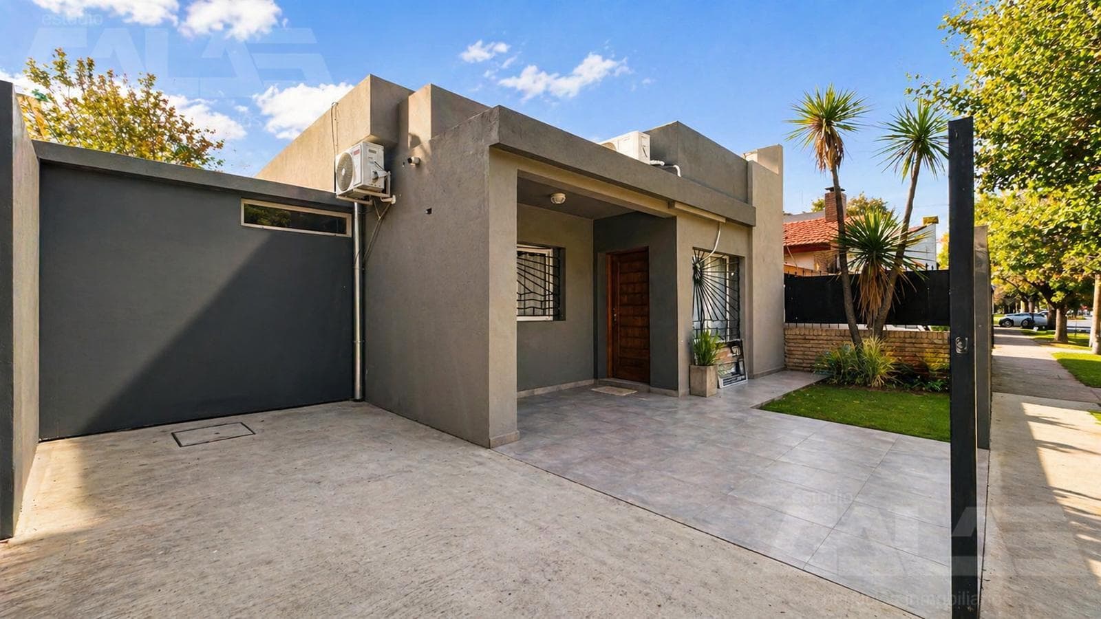 4-room house - 3 bedrooms - 2 bathrooms - Pool - Park - North Ituzaingo