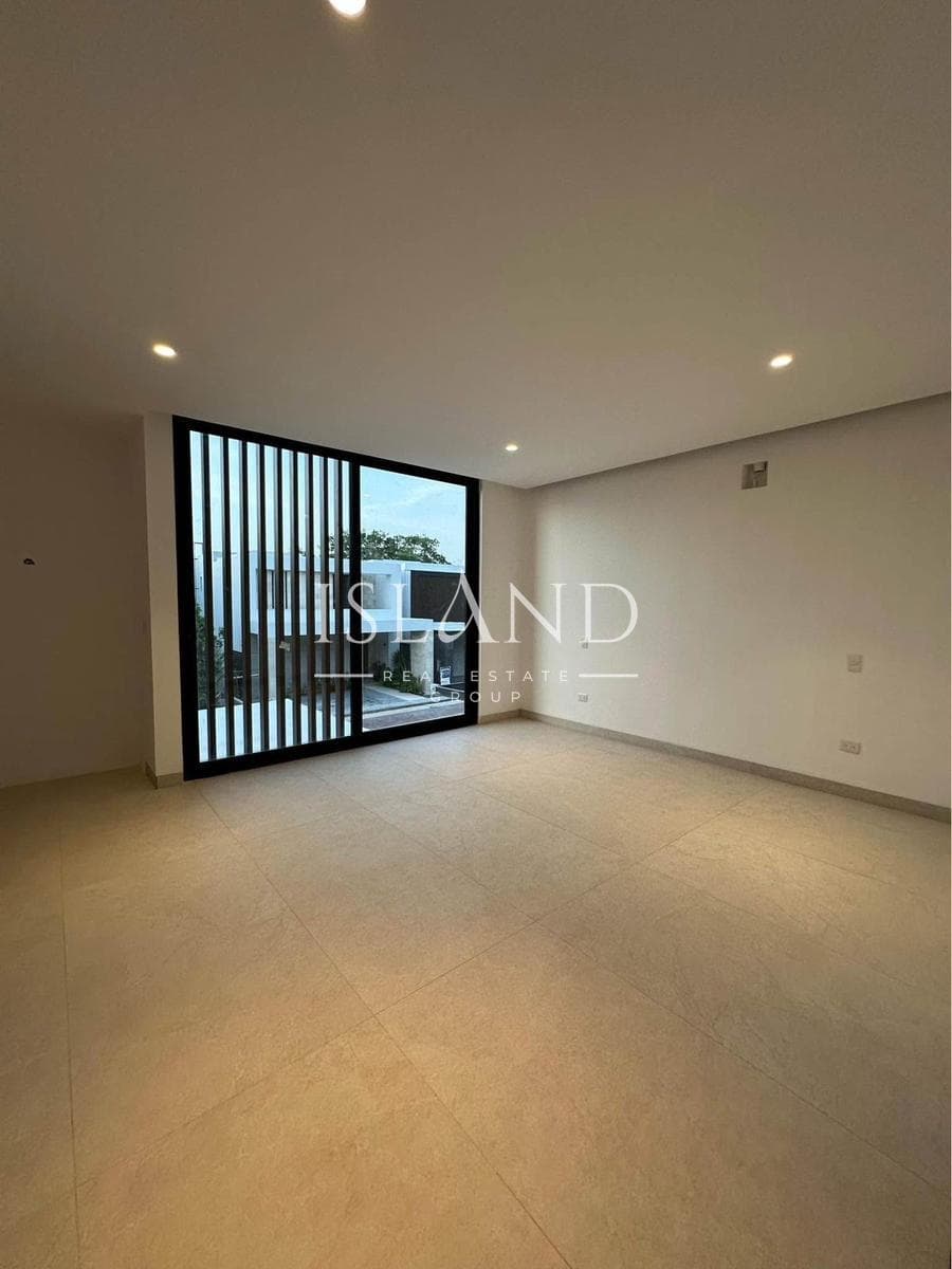 CASA EN VENTA EN CANCÚN, VÍA CUMBRES