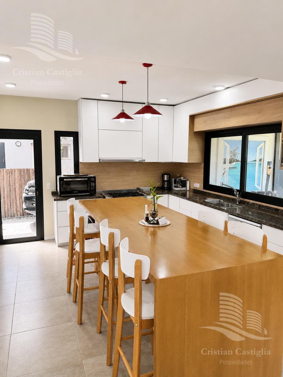 For Sale - 5-Room House, Garden, Pool - La Comarca, Tigre